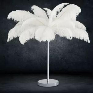 Lampa stojąca FERI na metalowej podstawie z efektownym abażurem z naturalnych strusich piór
