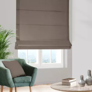 Roleta szyta z systemem comfort jasnobrązowa z tkaniny typu Blackout zaciemniającej w 100%